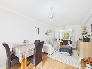 Lounge/Diner- click for photo gallery